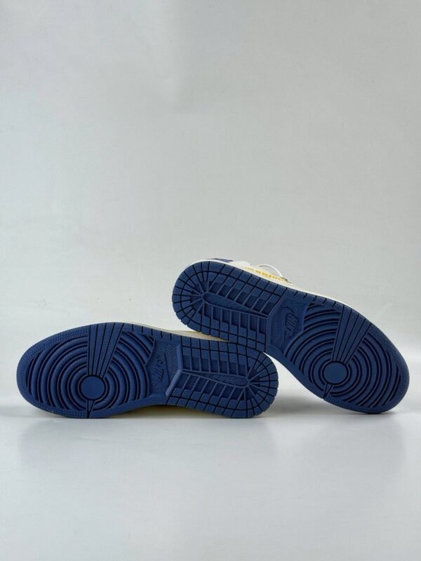 Travis Scott x Nike Air Jordan 1