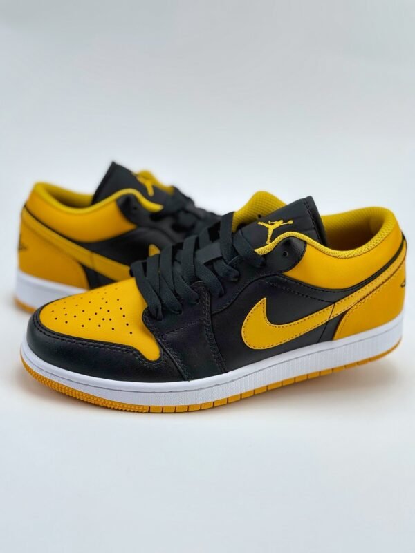 Air Jordan 1 Retro Low