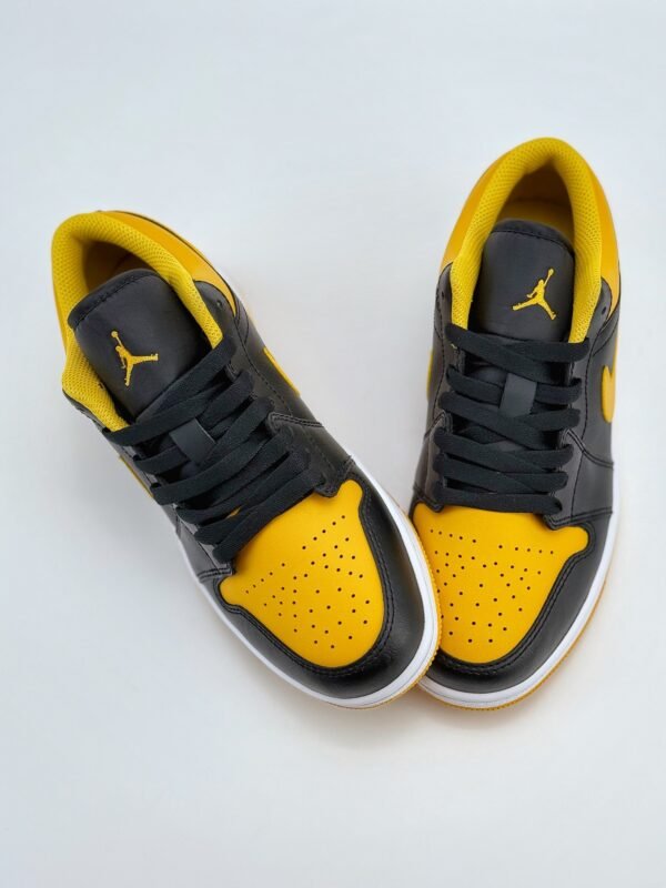 Air Jordan 1 Retro Low