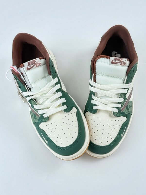 Travis Scott x Nike Air Jordan 1