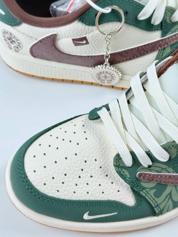 Travis Scott x Nike Air Jordan 1